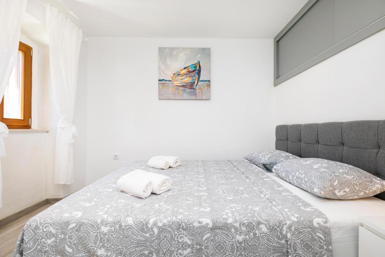 Vacation House Orange Veli Lošinj Eksteriør billede