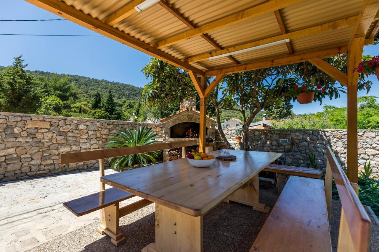 Vacation House Orange Veli Lošinj Eksteriør billede