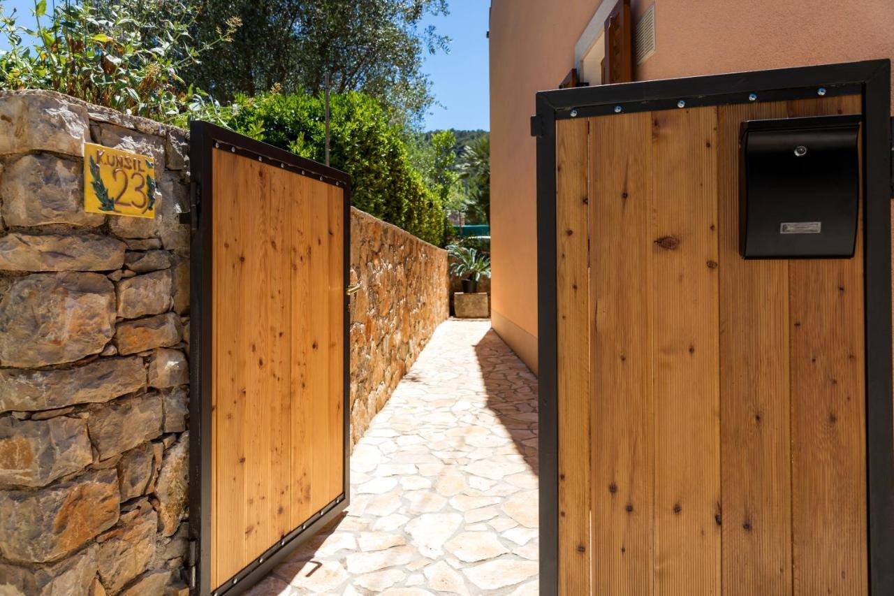 Vacation House Orange Veli Lošinj Eksteriør billede