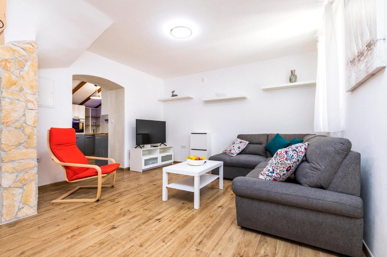 Vacation House Orange Veli Lošinj Eksteriør billede